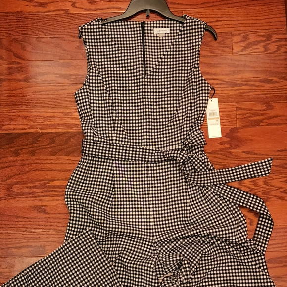 Classy Plaid Jumper - Picture 1 of 5